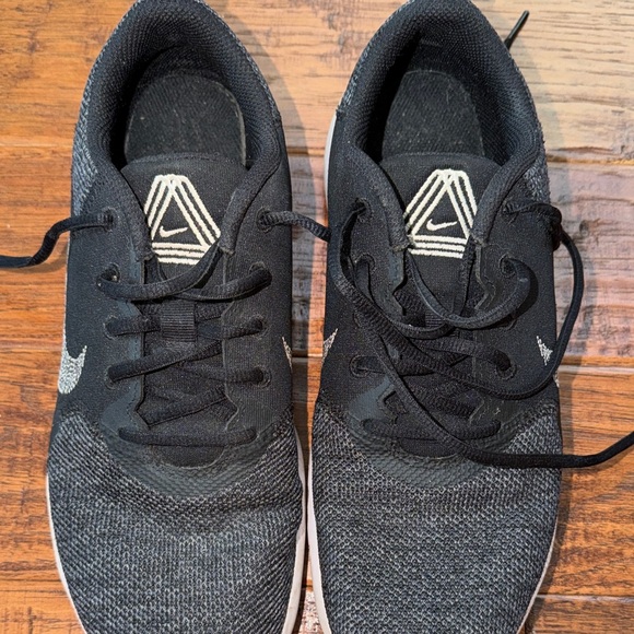 Nike Women's Flex Experience Run 10 Running Shoe, size 9.5 - Picture 8 of 9